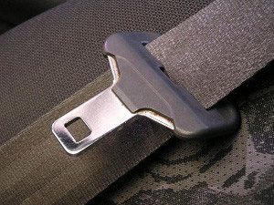 seatbelt with latch